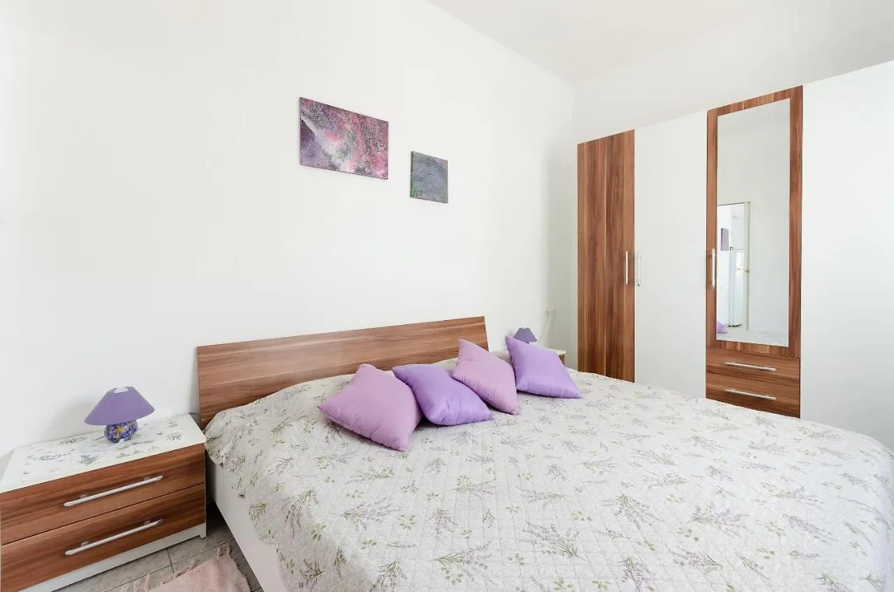 Apartments Ines Banjol